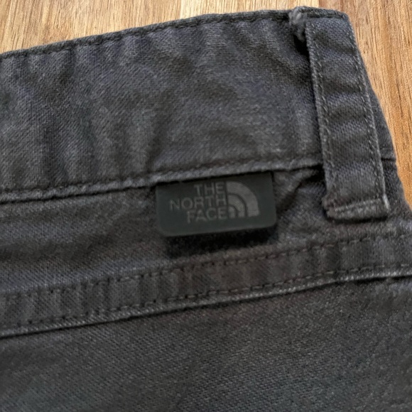 The North Face dark gray men’s pants 38 - Picture 9 of 13